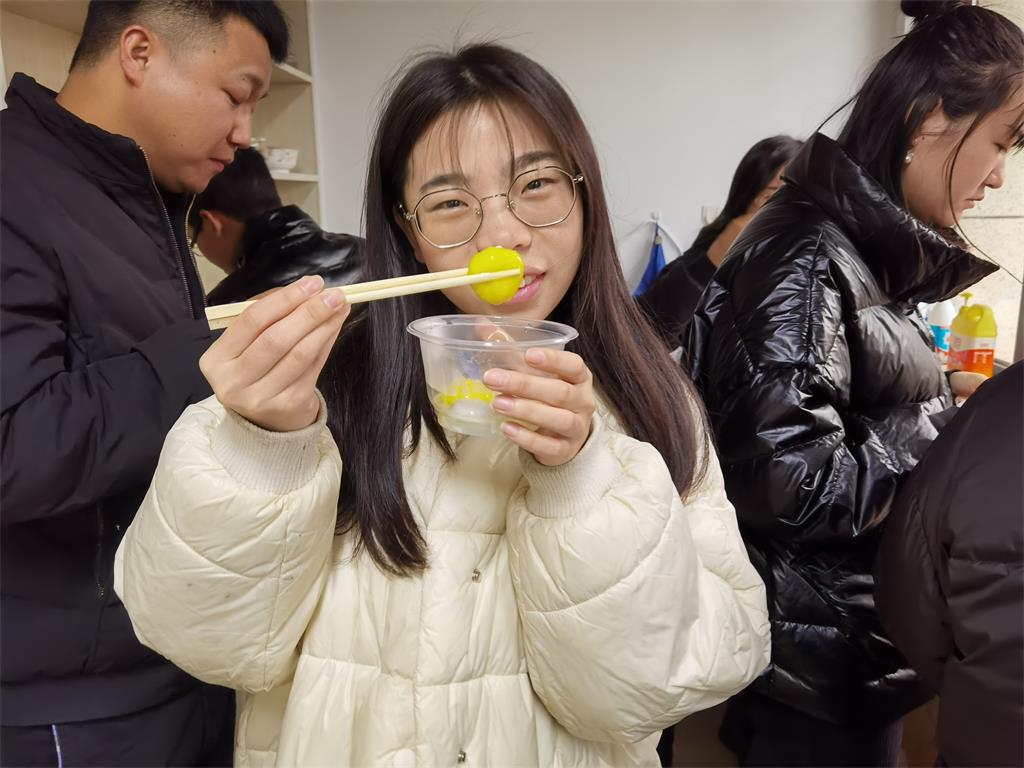 暖心多灵元宵节